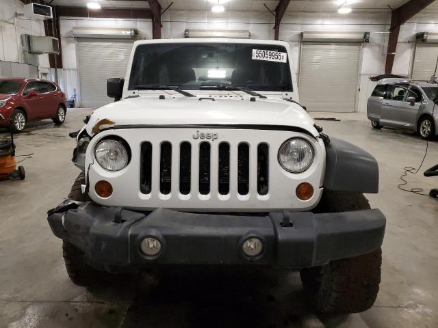  JEEP WRANGLER 2013 Белый