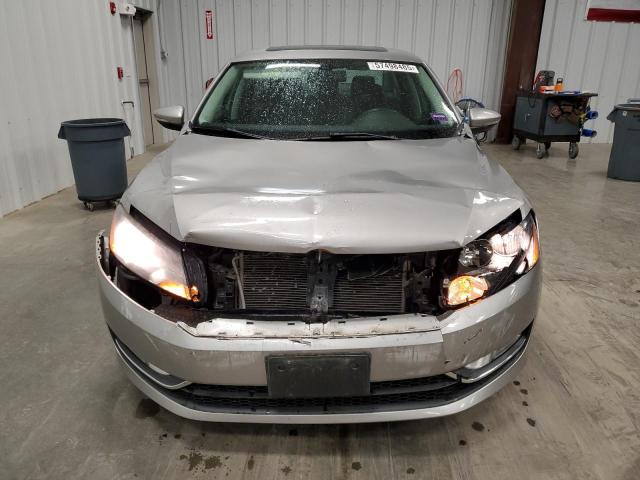 Седаны VOLKSWAGEN PASSAT 2012 Серый