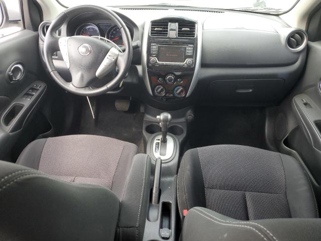 NISSAN VERSA 2017 Srebrny