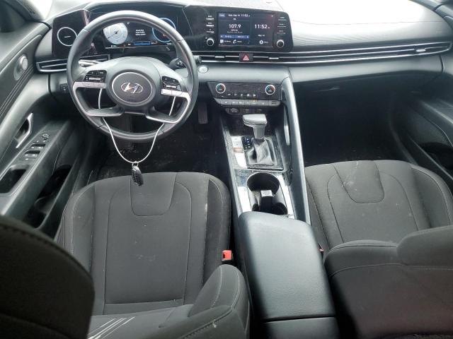  HYUNDAI ELANTRA 2022 Серебристый