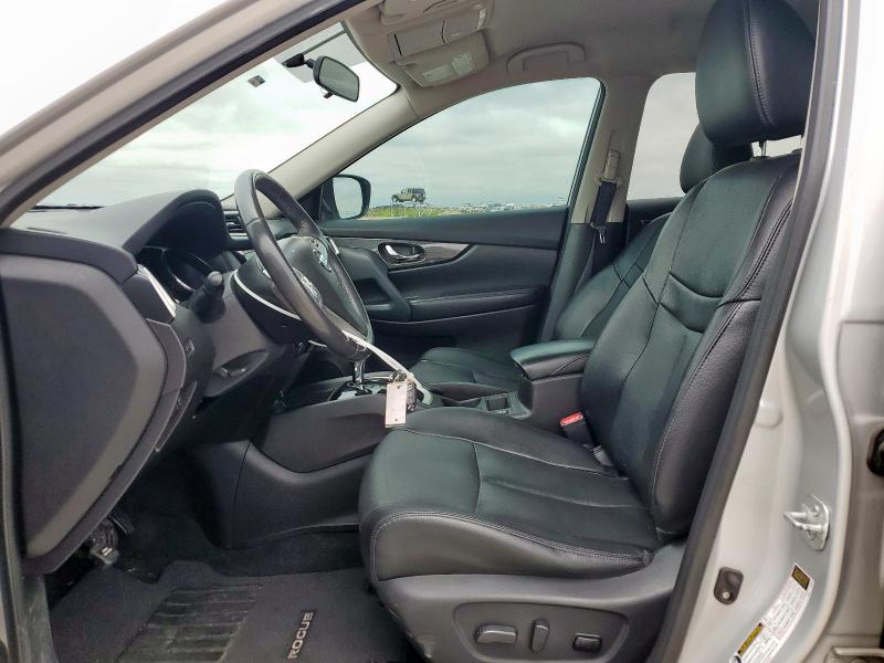 Паркетники NISSAN ROGUE 2016 Сріблястий