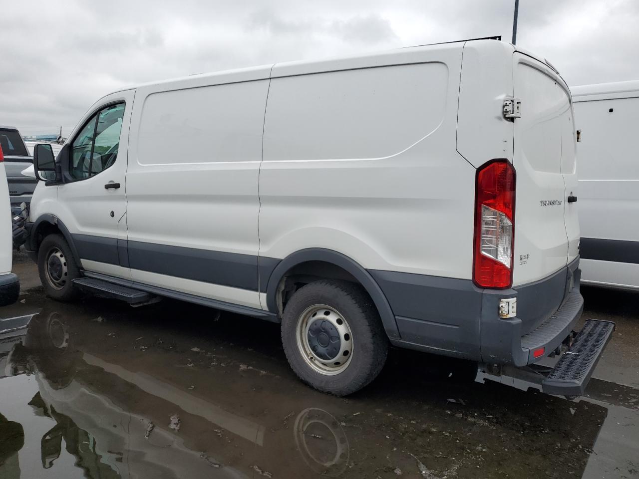 1FTYR1YM2HKB21585 FORD TRANSIT 2017