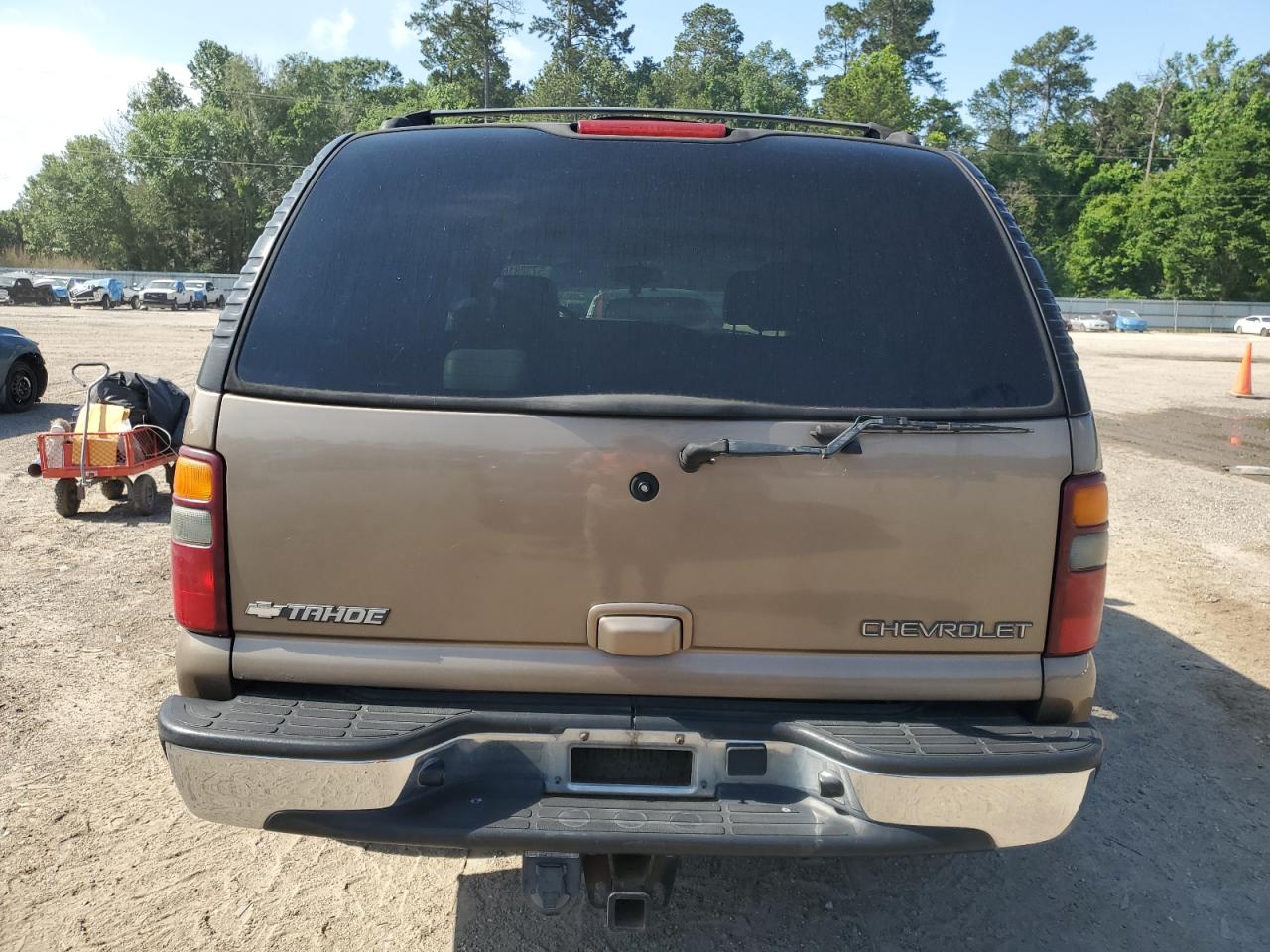 2003 Chevrolet Tahoe C1500 VIN: 1GNEC13Z03J104345 Lot: 57308165