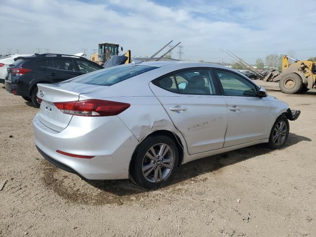  HYUNDAI ELANTRA 2018 Серебристый