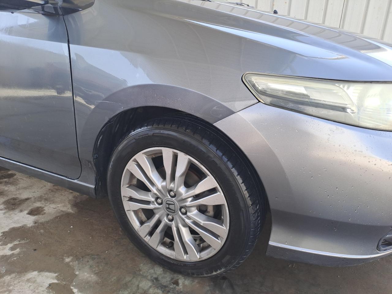 MRHGM2643DP030744 - 2004 Honda City - #54996395