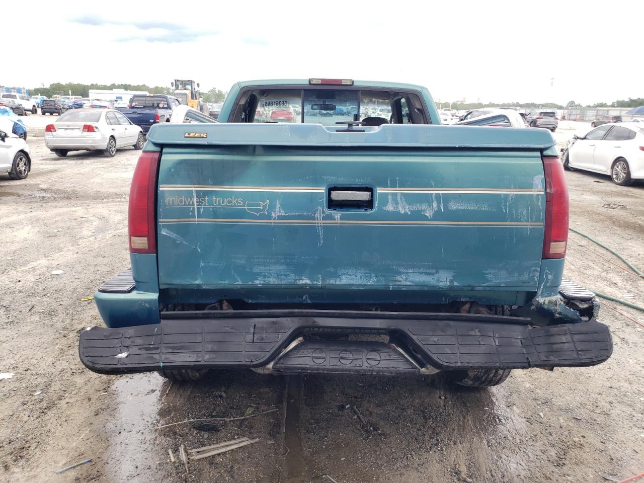 1997 Chevrolet Gmt-400 K1500 VIN: 2GBEK19R8V1148419 Lot: 56361895