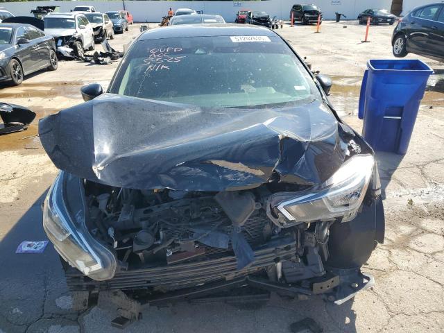  NISSAN VERSA 2021 Чорний