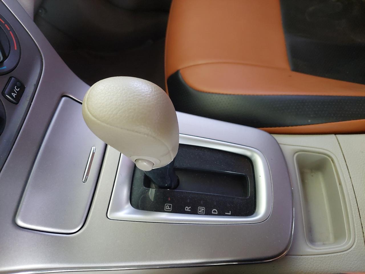 MNTBC2C93E6002828 - 2014 Nissan Tiida - #57015665