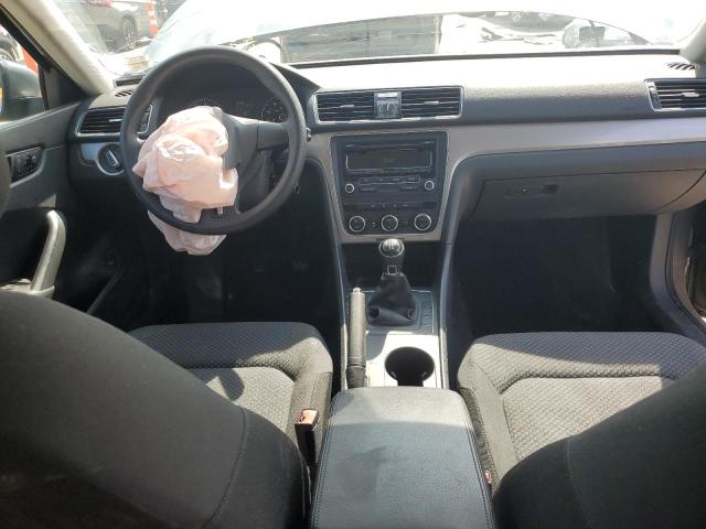 Sedans VOLKSWAGEN PASSAT 2012 Szary