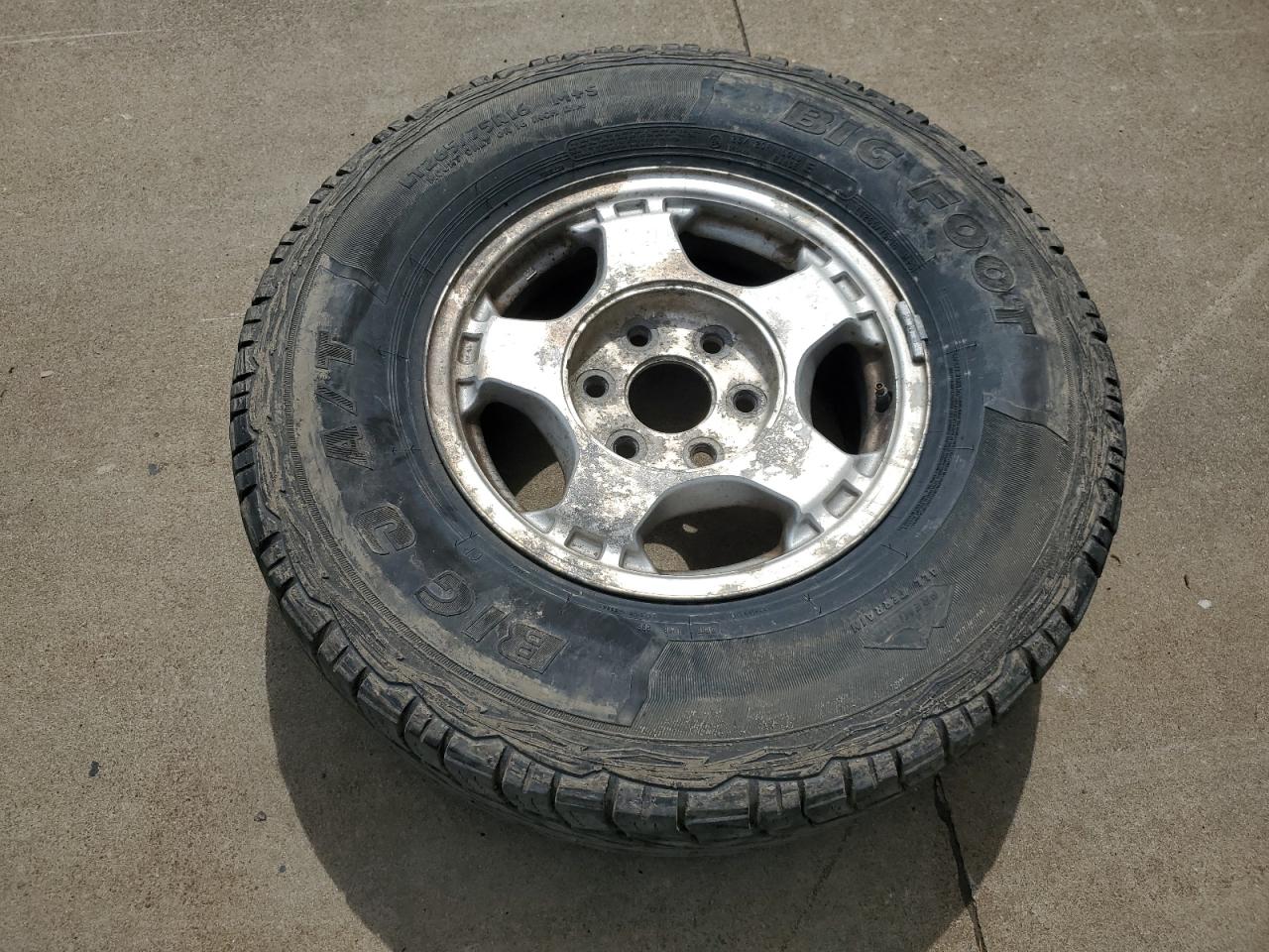 2005 GMC New Sierra K1500 VIN: 2GTEK13T551400143 Lot: 56217355