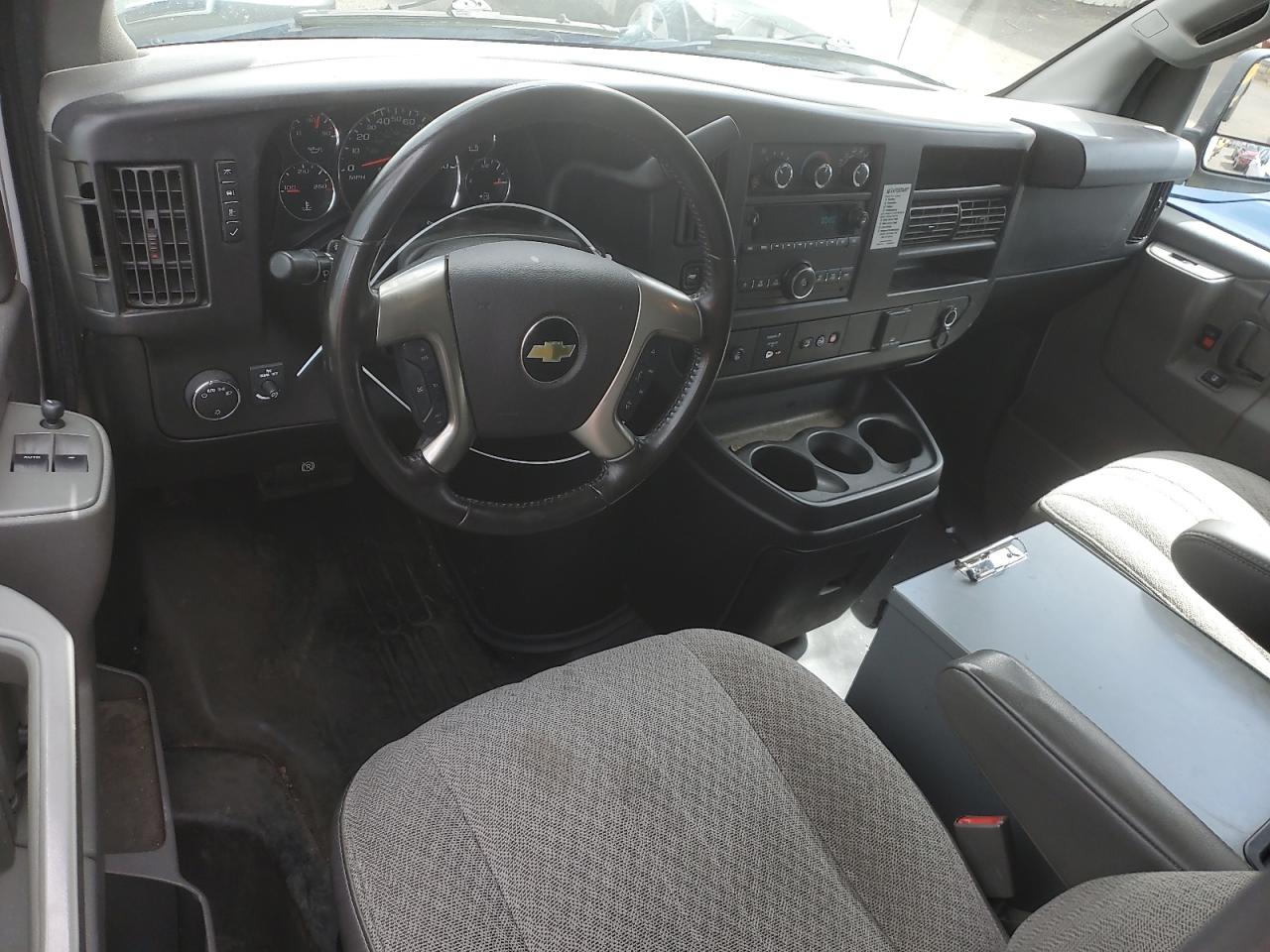 2017 Chevrolet Express G2500 VIN: 1GCWGAFF0H1124489 Lot: 56189095