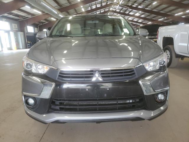  MITSUBISHI OUTLANDER 2017 Srebrny