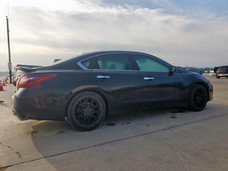  NISSAN ALTIMA 2018 Czarny