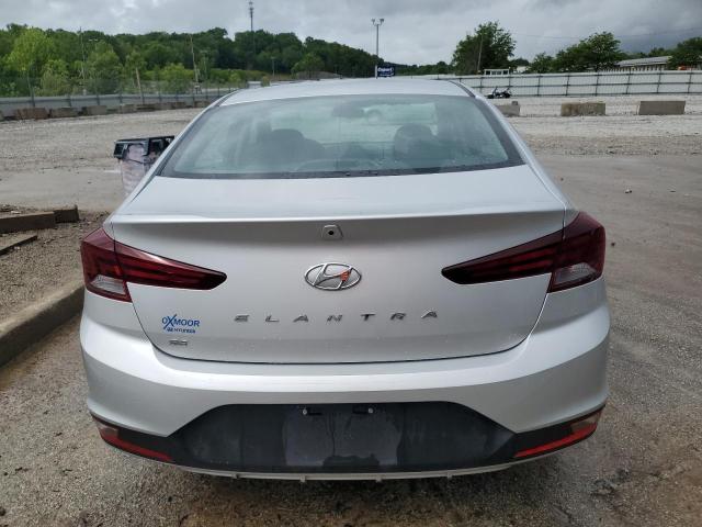  HYUNDAI ELANTRA 2019 Серебристый