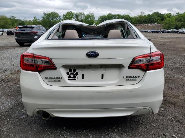  SUBARU LEGACY 2017 Biały