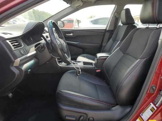  TOYOTA CAMRY 2017 Красный