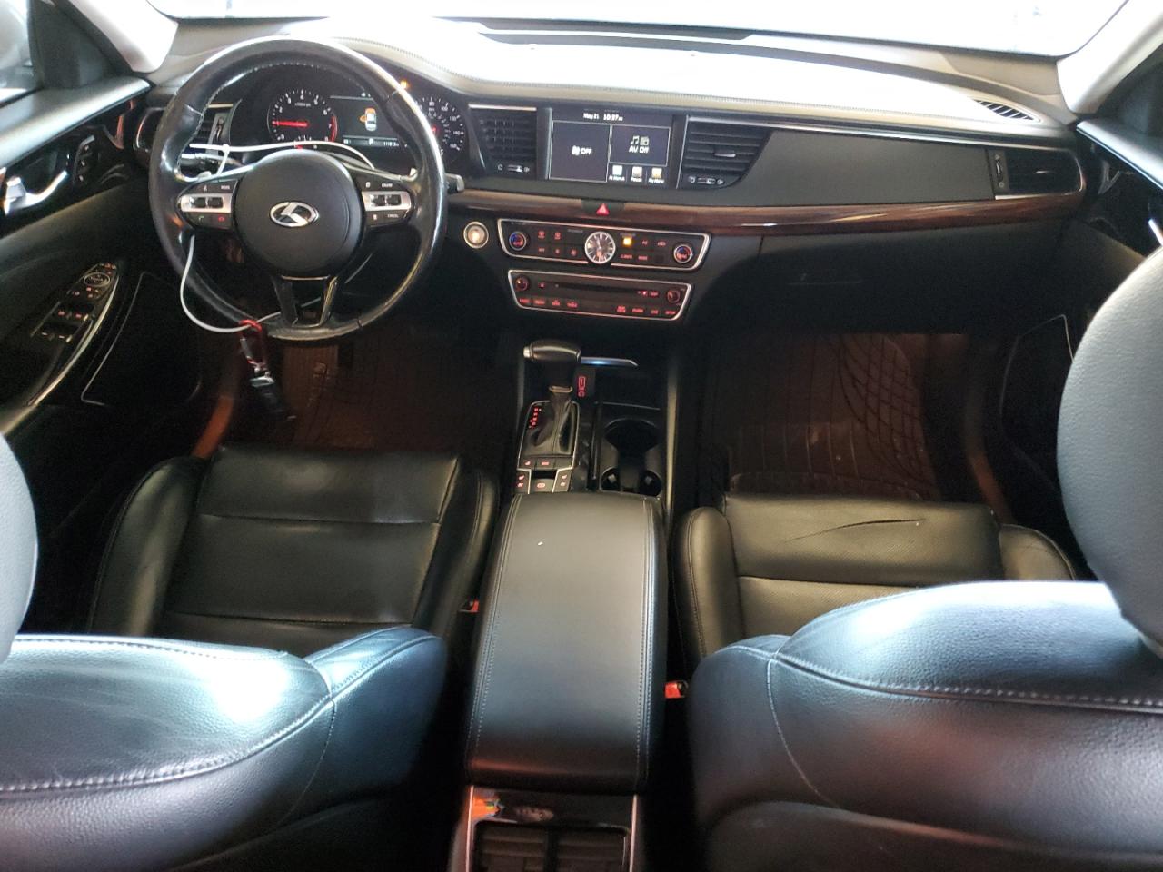 2017 Kia Cadenza Premium VIN: KNALC4J10H5090166 Lot: 57651355