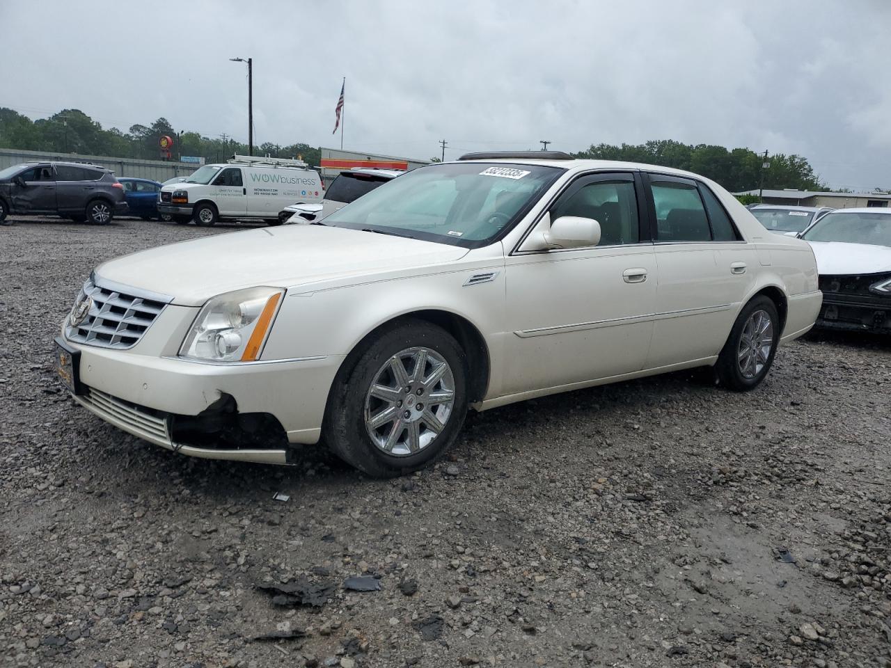 Montgomery, AL에서 판매 중인 2011 Cadillac Dts Luxury Collection - Front End