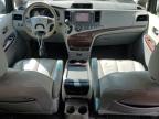 2011 Toyota Sienna Xle продається в Louisville, KY - Front End