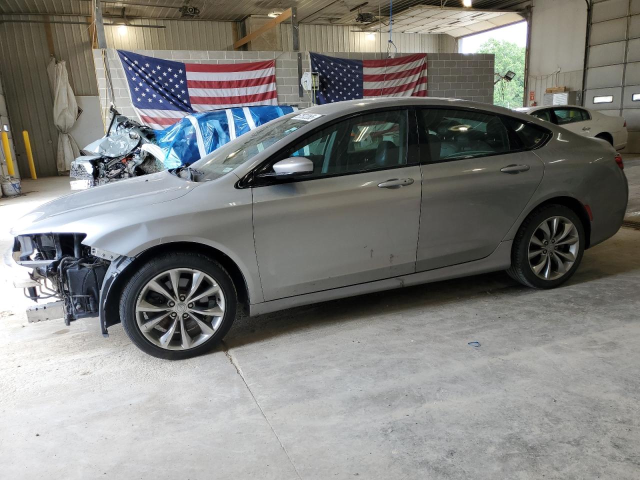 2015 Chrysler 200 S للبيع في Columbia، MO - Front End