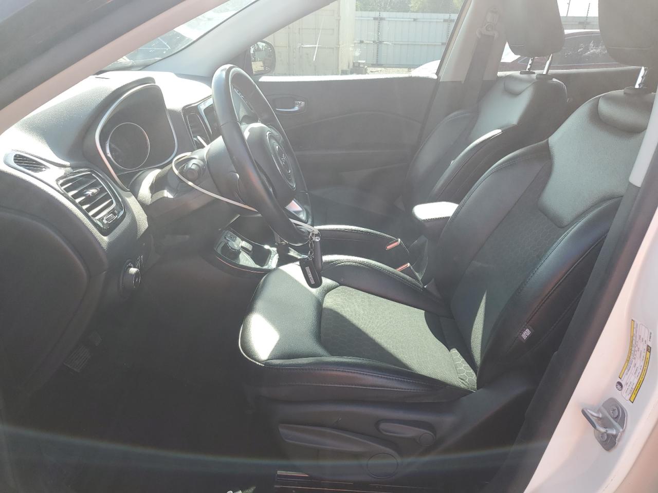 2019 Jeep Compass Latitude VIN: 3C4NJDBB2KT689750 Lot: 51062245