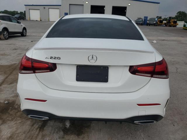  MERCEDES-BENZ A-CLASS 2019 Белы