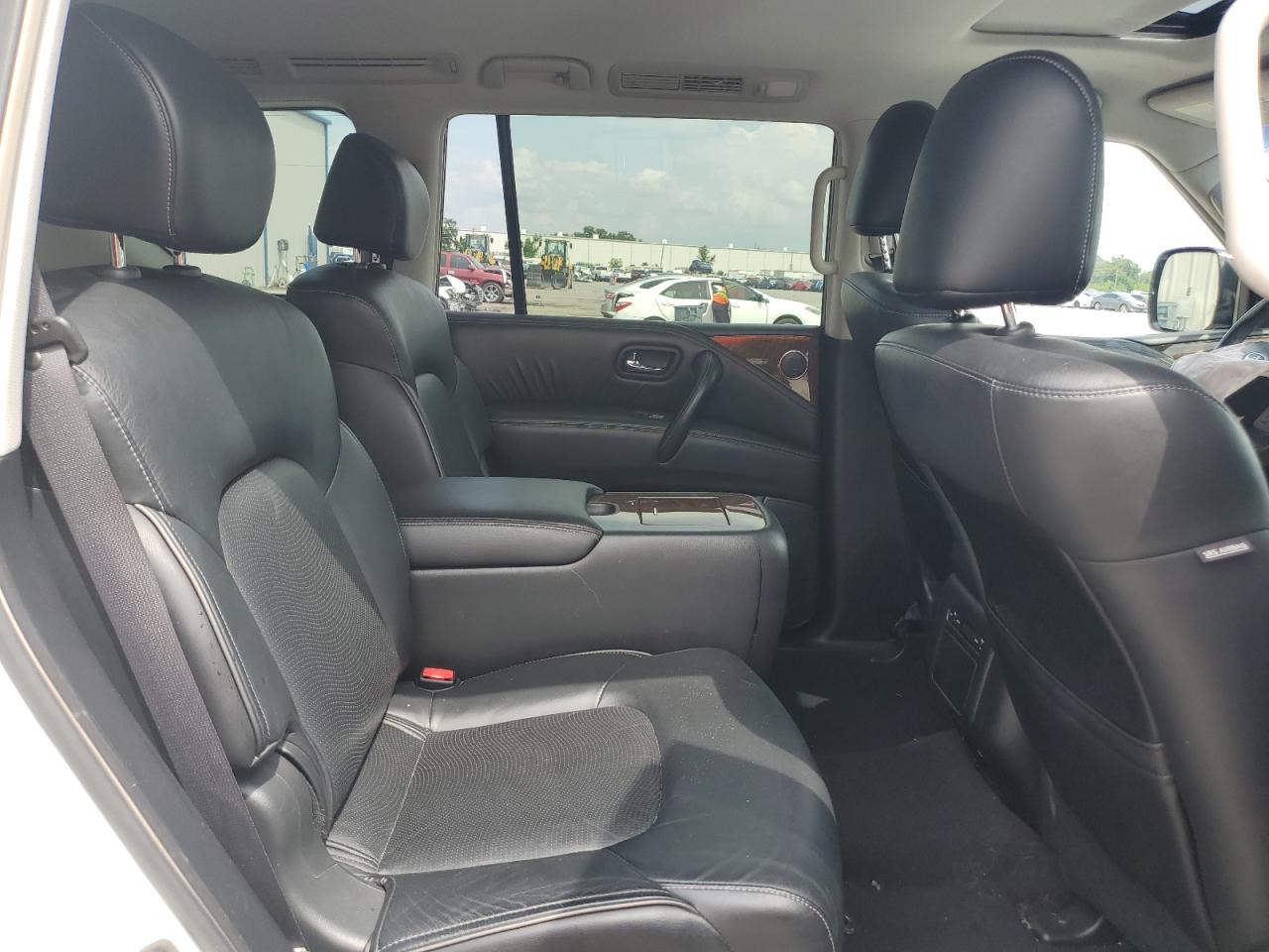 2017 Infiniti Qx80 Base VIN: JN8AZ2NF7H9641726 Lot: 56037335