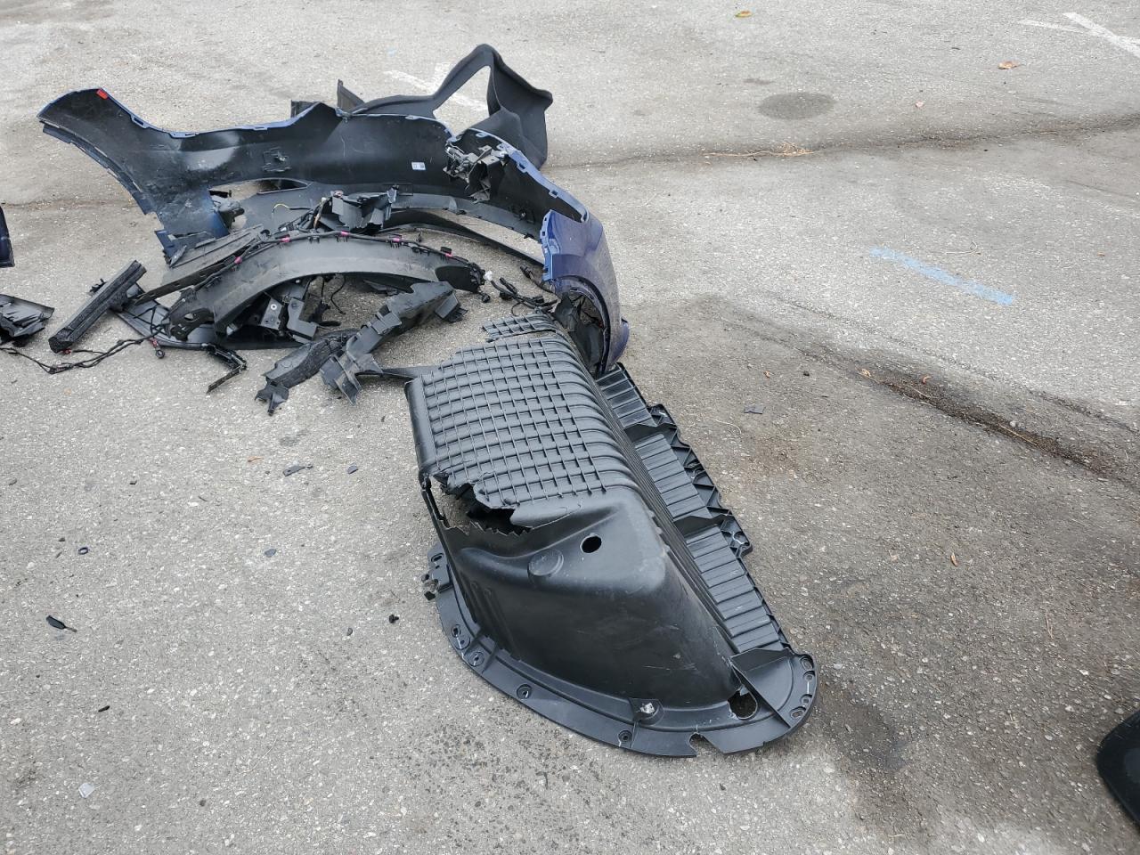 2022 Tesla Model X VIN: 7SAXCBE69NF351743 Lot: 56903975