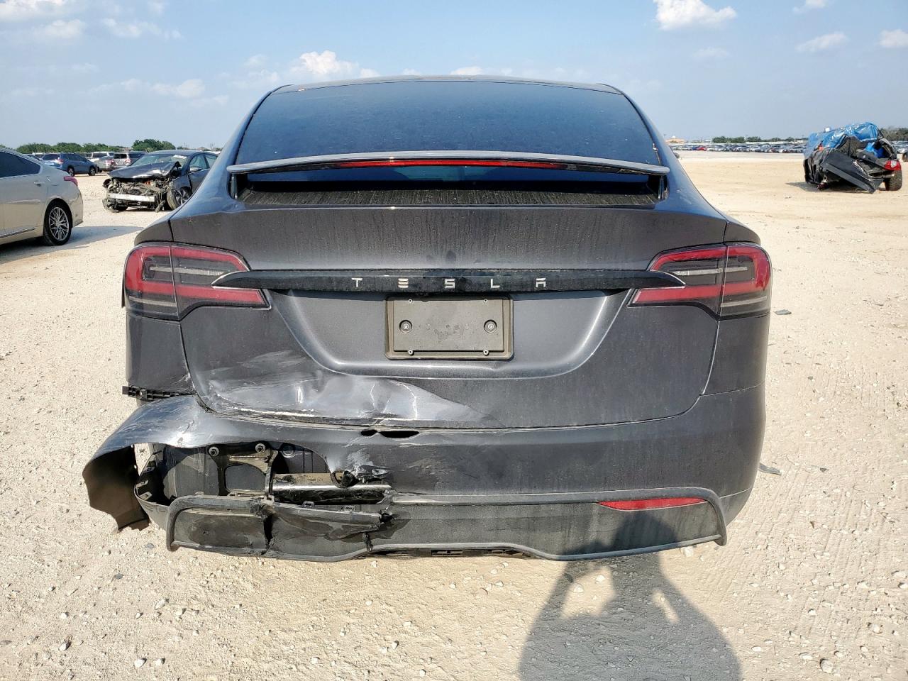 2023 Tesla Model X VIN: 7SAXCBE5XPF402192 Lot: 58039075