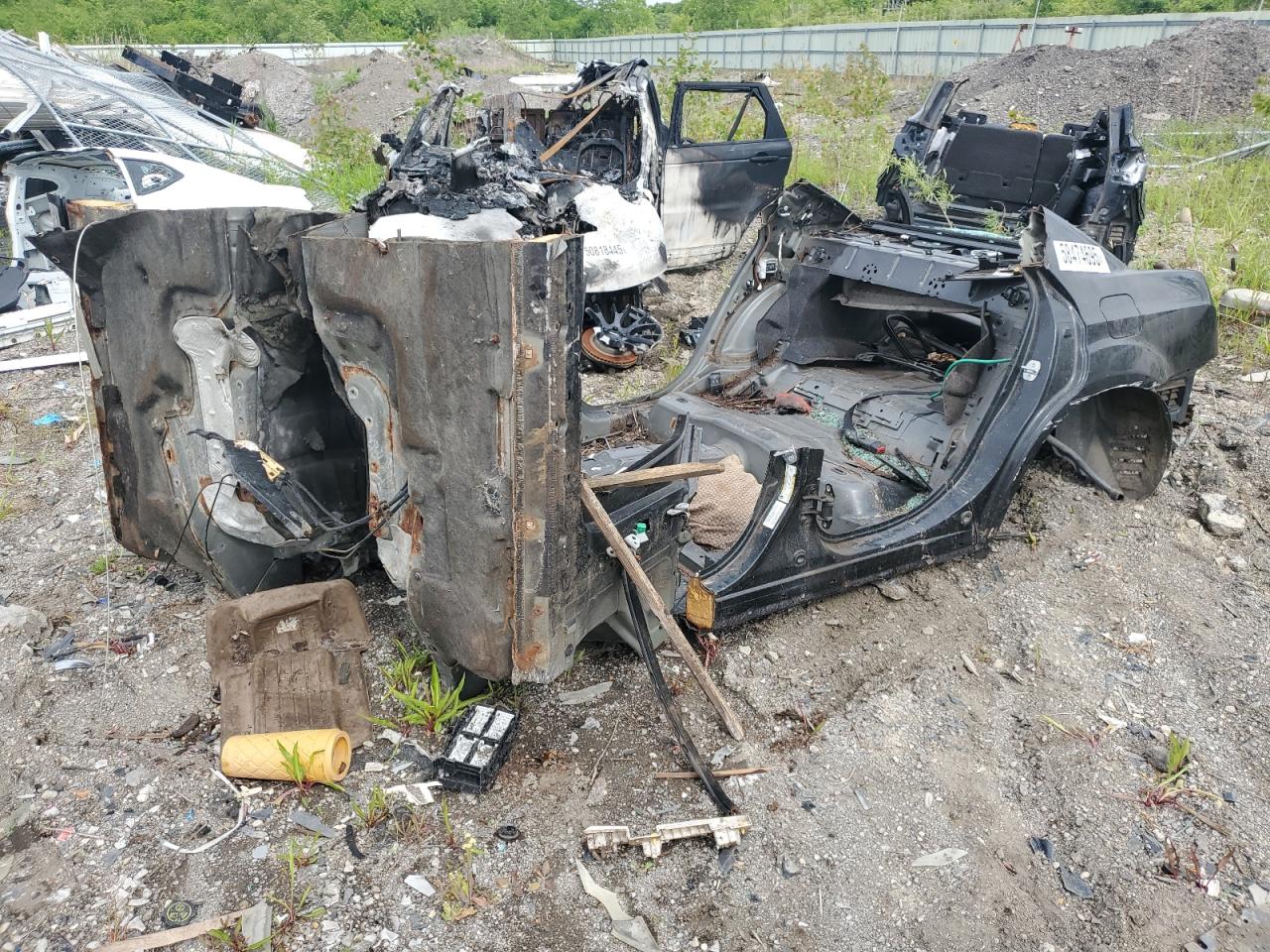 2014 Chrysler 300C Varvatos na sprzedaż w Woodhaven, MI - Stripped