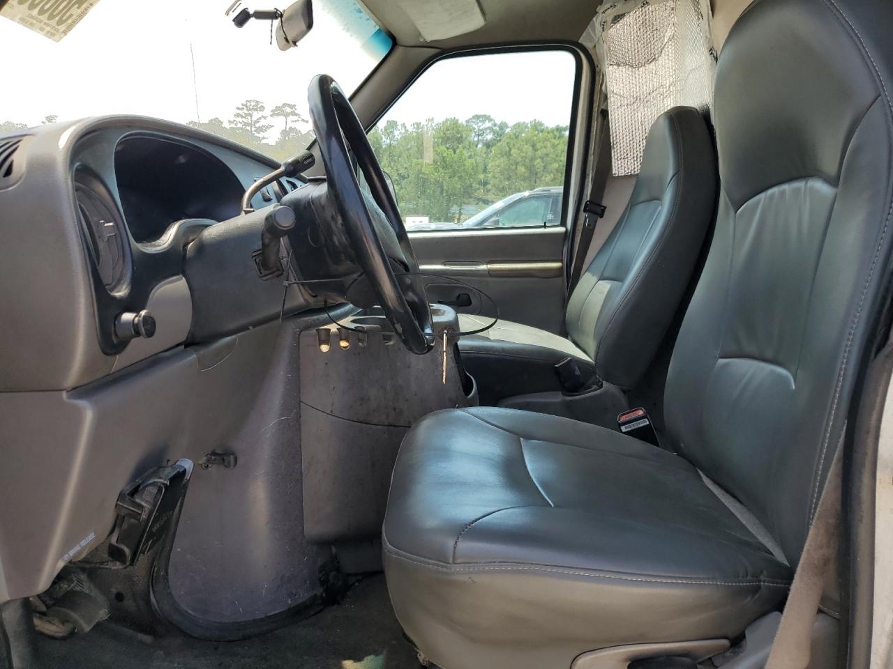 2000 Ford Econoline E350 Super Duty Van VIN: 1FTSE34F9YHA77831 Lot: 56850225