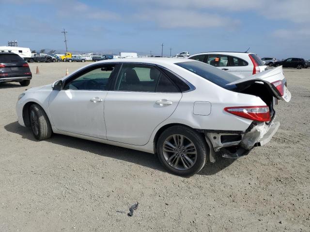  TOYOTA CAMRY 2015 Белы