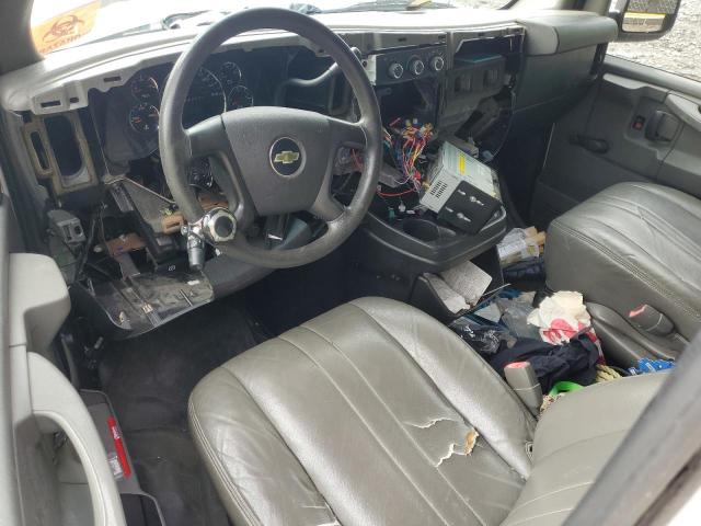 Фургони CHEVROLET EXPRESS 2013 Білий