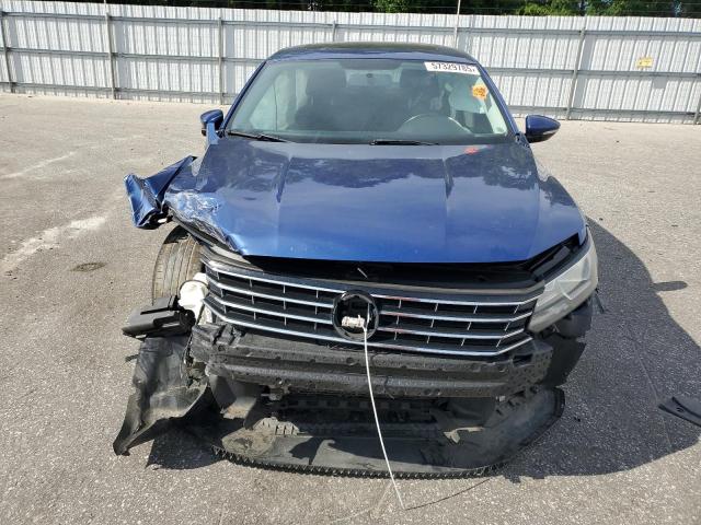  VOLKSWAGEN PASSAT 2017 Синій