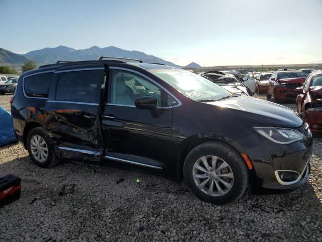  CHRYSLER PACIFICA 2017 Фиолетовый