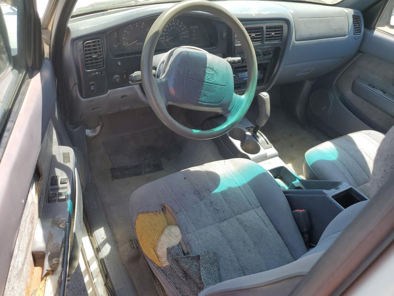 2000 Toyota Tacoma Xtracab Prerunner VIN: 4TASN92N7YZ662717 Lot: 58703535