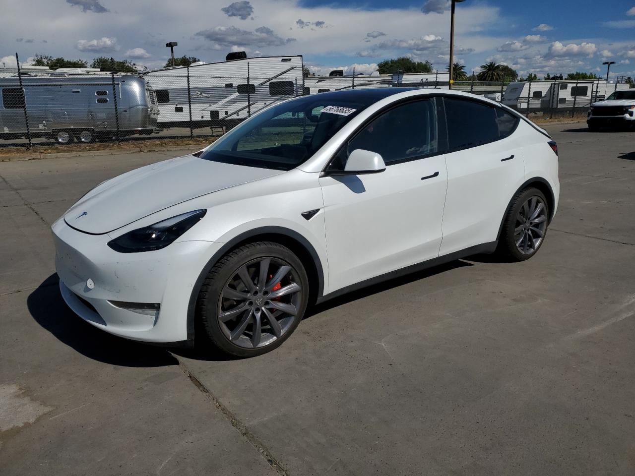 2021 Tesla Model Y продається в Sacramento, CA - Rear End