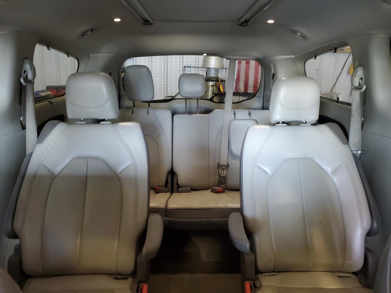 2018 Chrysler Pacifica Touring L VIN: 2C4RC1BG9JR170993 Lot: 56749955