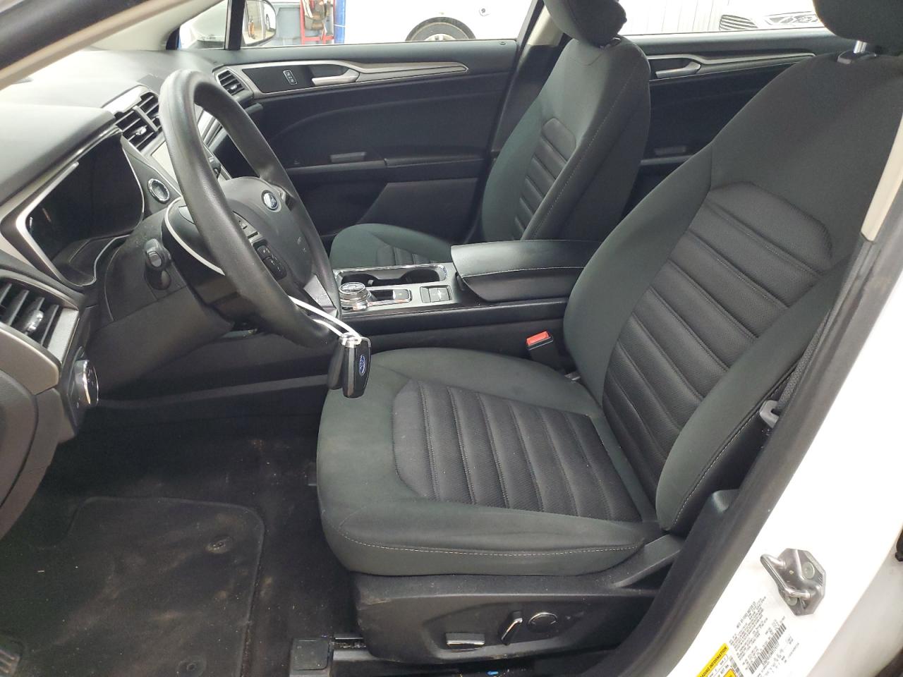 2019 Ford Fusion Se VIN: 3FA6P0LU5KR124777 Lot: 54038475