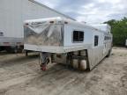 2005 C & C Horse Trailer იყიდება Wichita-ში, KS - Front End