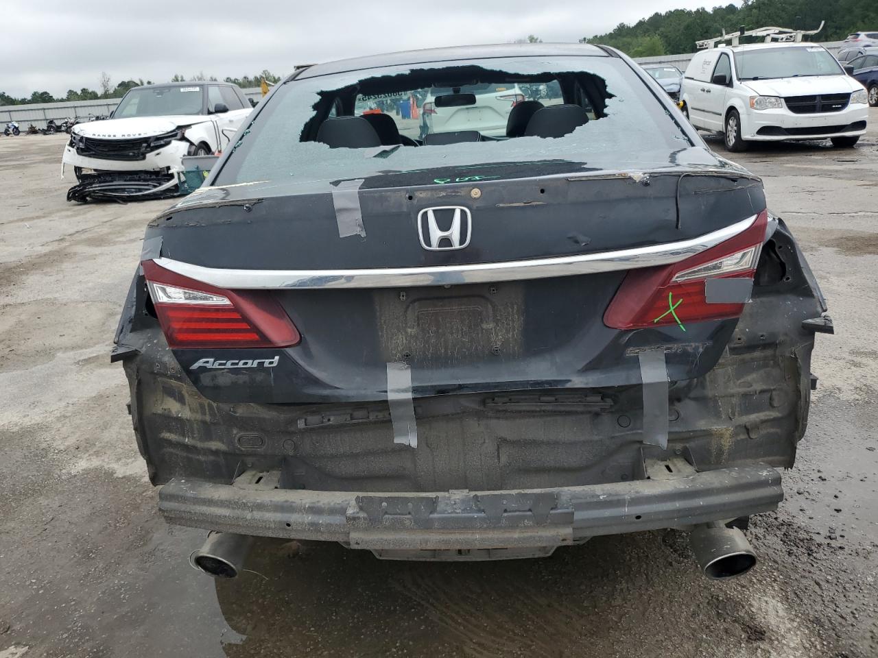1HGCR2F51HA255703 HONDA ACCORD 2017