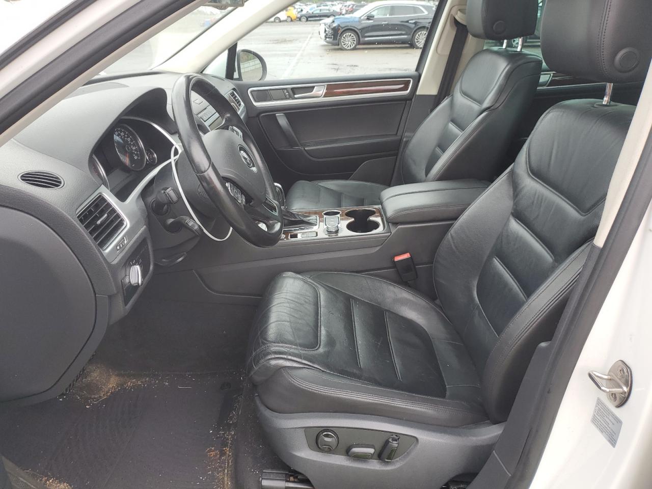 2015 Volkswagen Touareg V6 VIN: WVGEF9BP5FD004707 Lot: 57105155