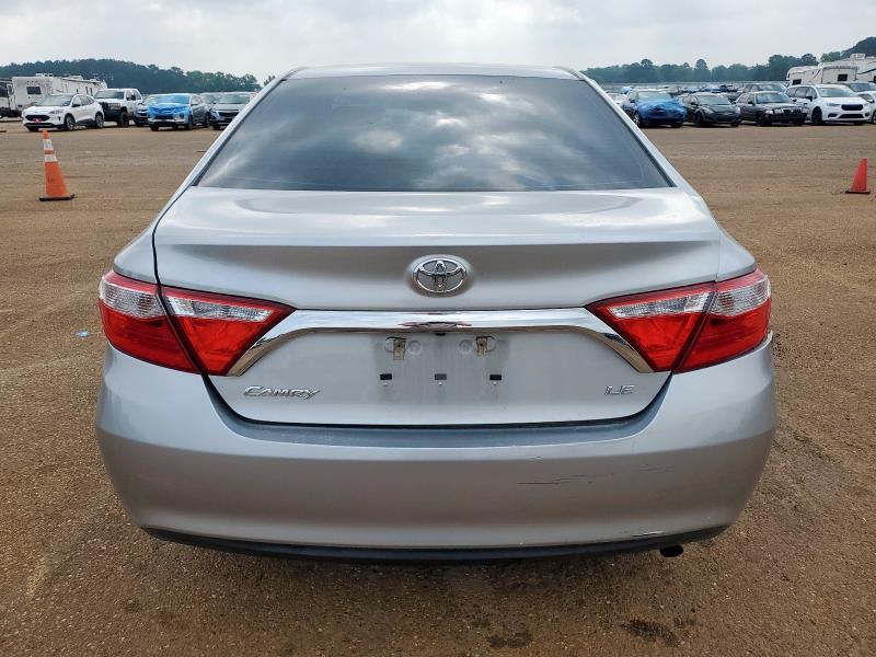  TOYOTA CAMRY 2017 Серебристый