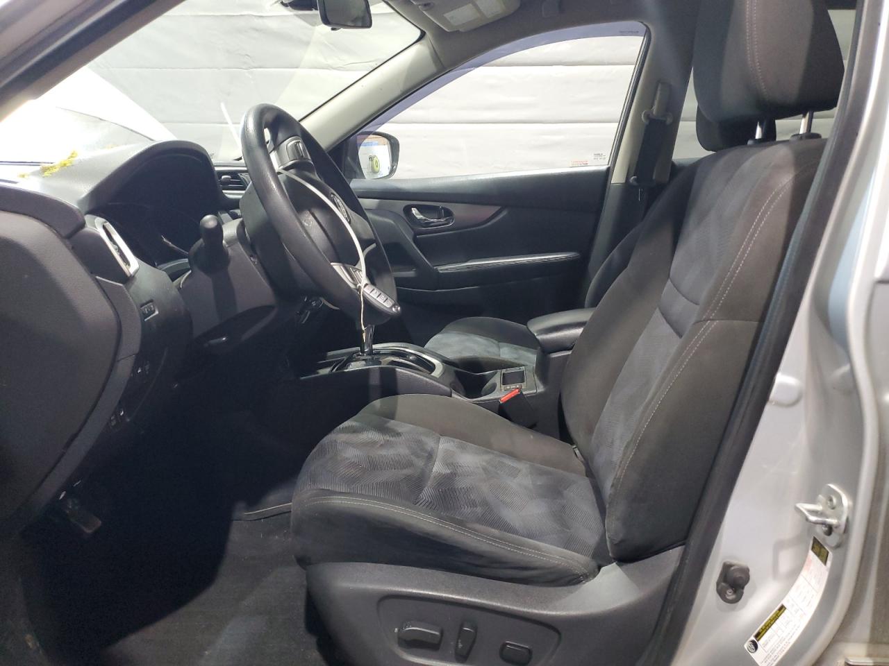 2015 Nissan Rogue S VIN: KNMAT2MV7FP513260 Lot: 56590705