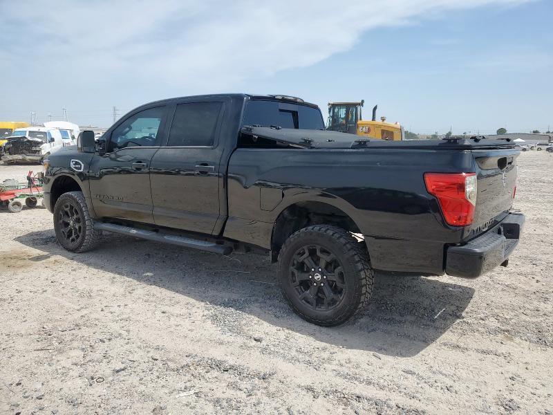  NISSAN TITAN 2018 Czarny