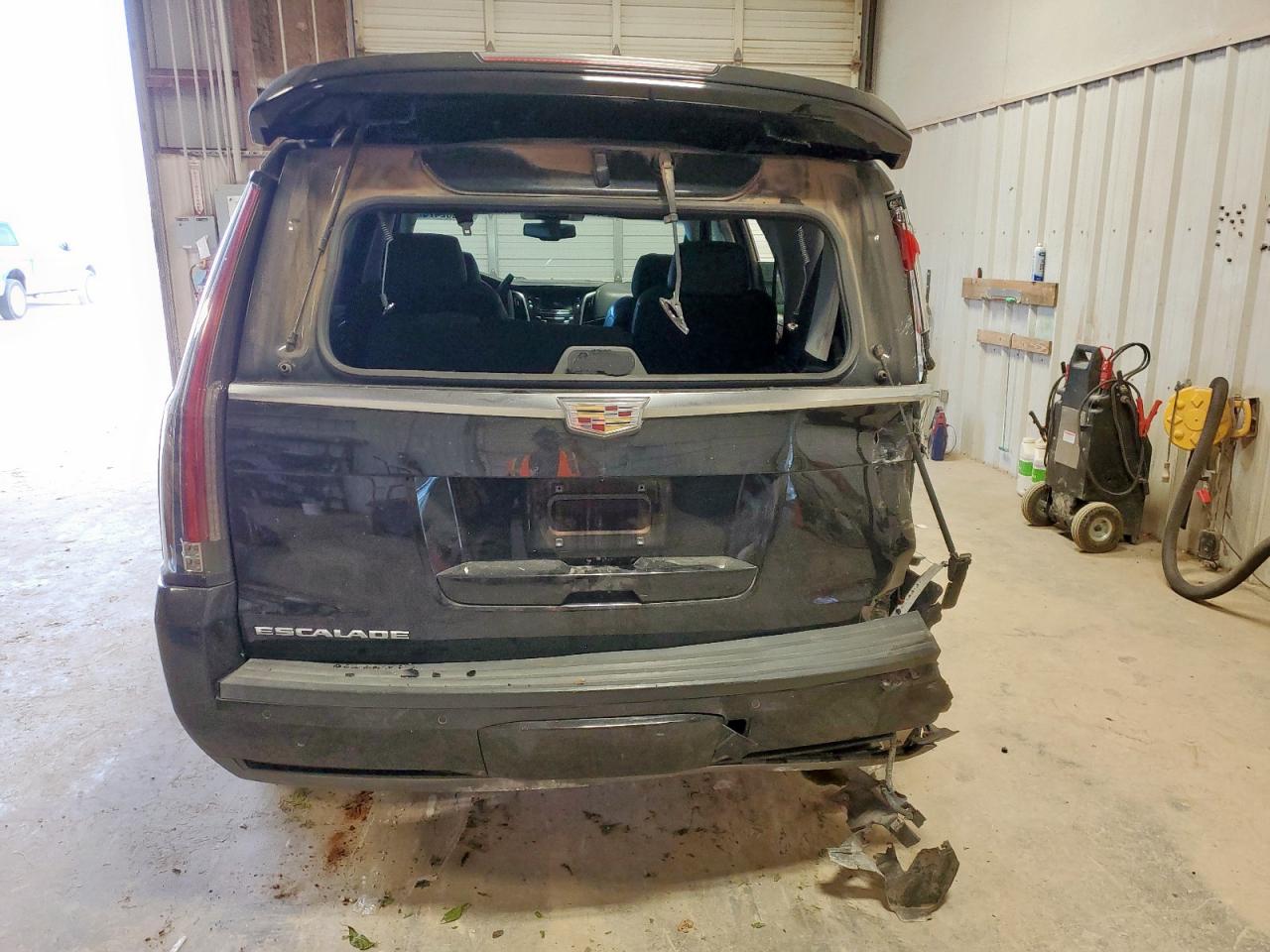 2018 Cadillac Escalade VIN: 1GYS3AKJ9JR223902 Lot: 57002475