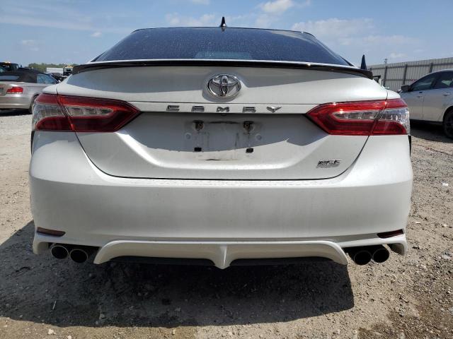  TOYOTA CAMRY 2019 White