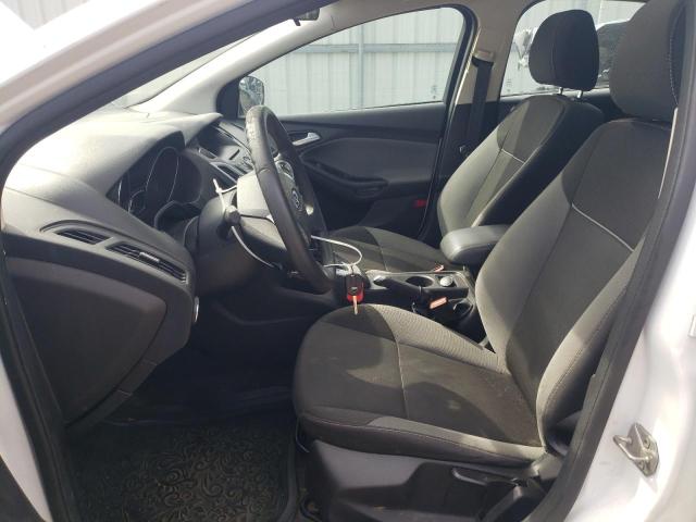 Hatchbacks FORD FOCUS 2014 White