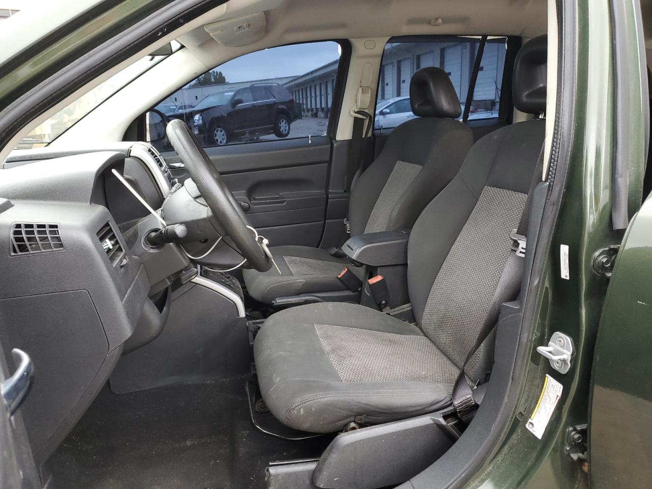 2008 Jeep Compass Sport VIN: 1J8FT47W78D773466 Lot: 58710345