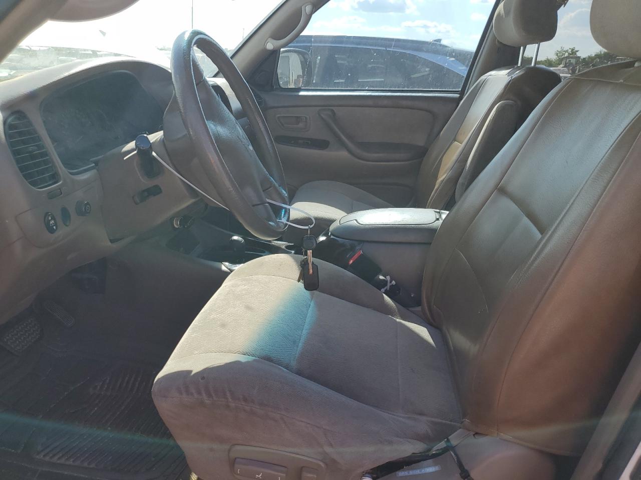 2002 Toyota Sequoia Sr5 VIN: 5TDBT44A02S076506 Lot: 56932385
